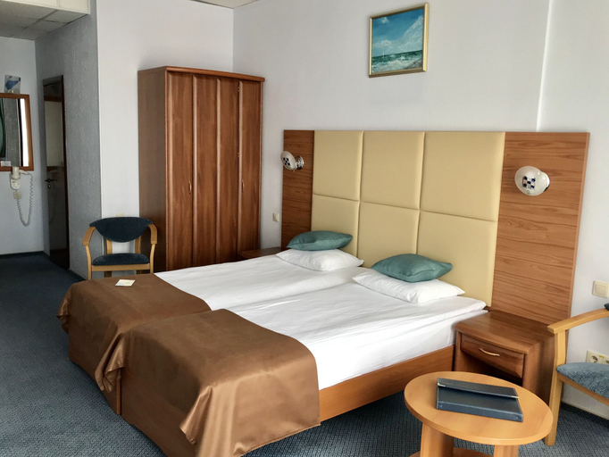 Bedroom 3, Sochi Breeze Spa Hotel, Sochi gorsovet