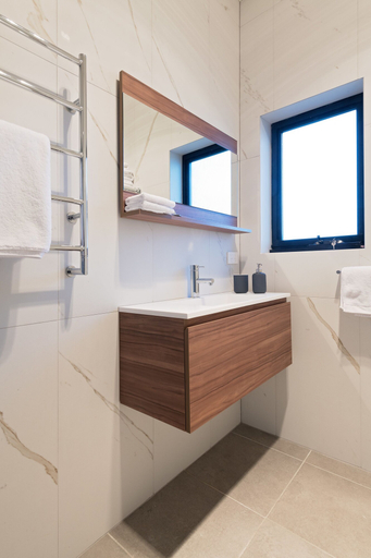 Bathroom 3, Esto House, Adelaide