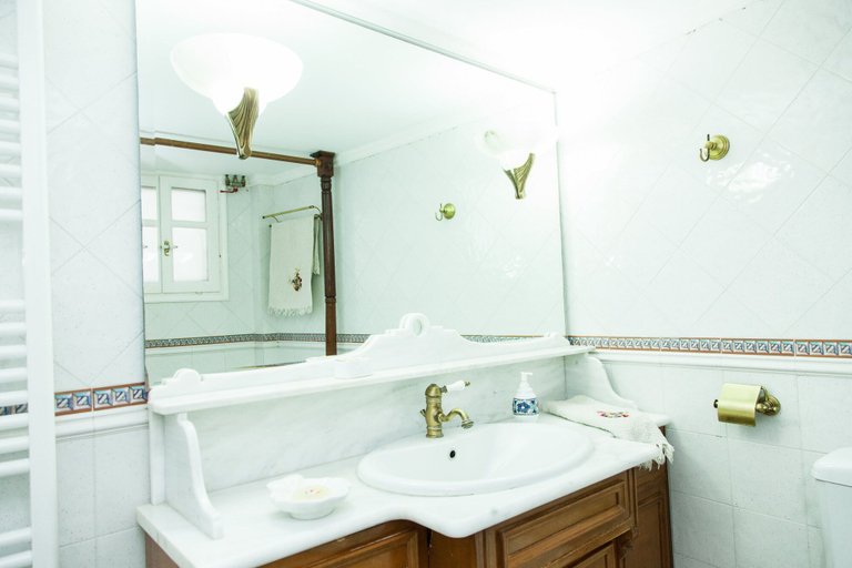 Bathroom 4, Apollon Stone Villa in Delphi, Central Greece