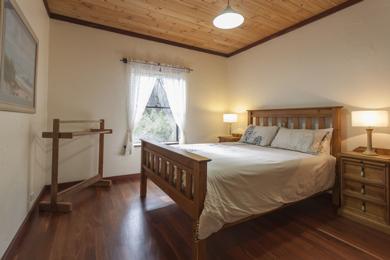 Bedroom 2, William Bay Cottages, Denmark