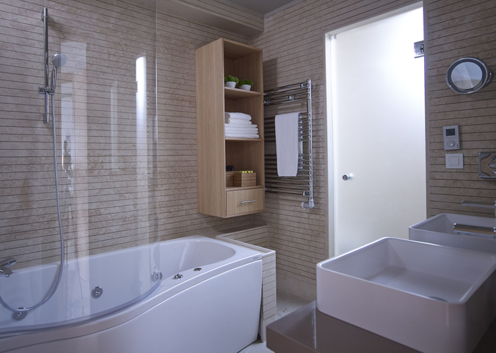 Bathroom 5, Elounda Peninsula Luxury Resort, Crete