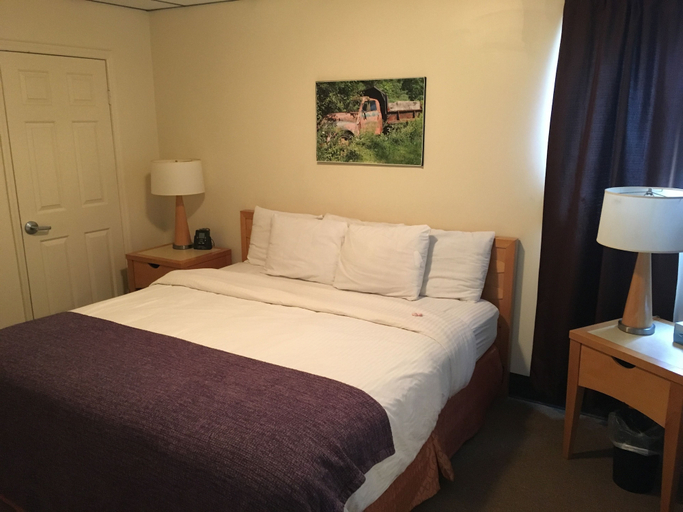 Bedroom 3, The Montrose Hotel, Susquehanna