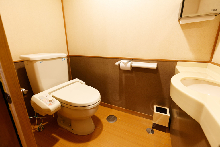 Bathroom 5, Rurikoh, Kaga