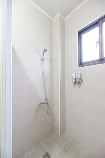 Bathroom 3, Huang Jin Hai An, Penghu
