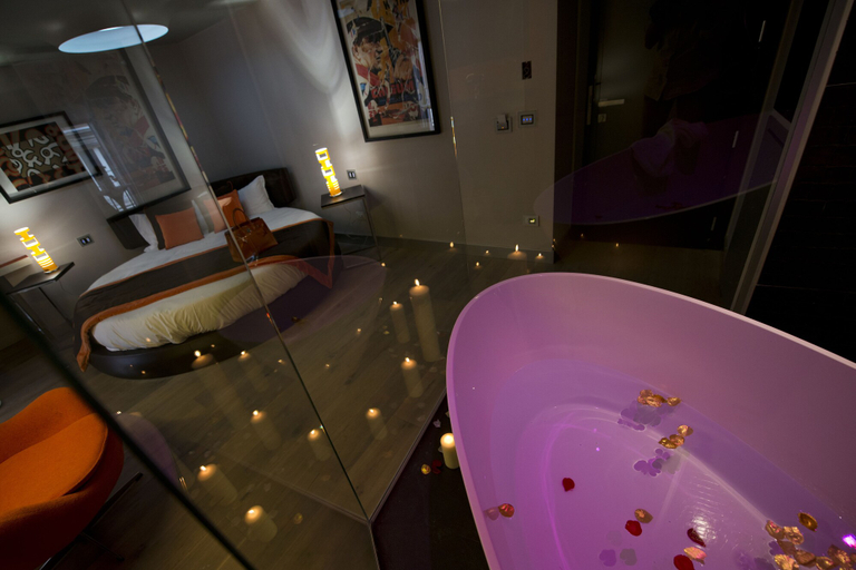 Bathroom 5, Torre Argentina Relais, Rome