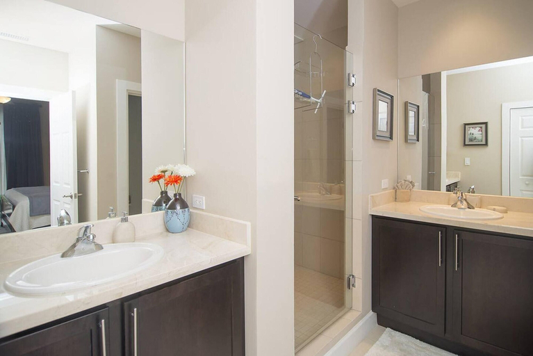 Bathroom 4, Impressively designed and decorated 3rd-floor space overlooking pool in Coco, Carrillo