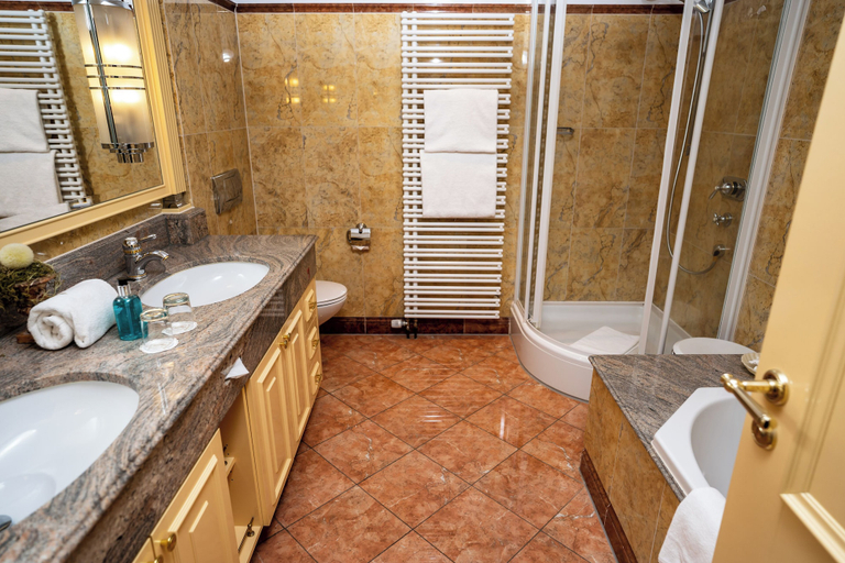 Bathroom 5, Hotel Strandperle, Cuxhaven