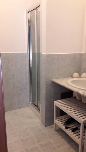 Bathroom 5, Chiosi Country Club, Palermo