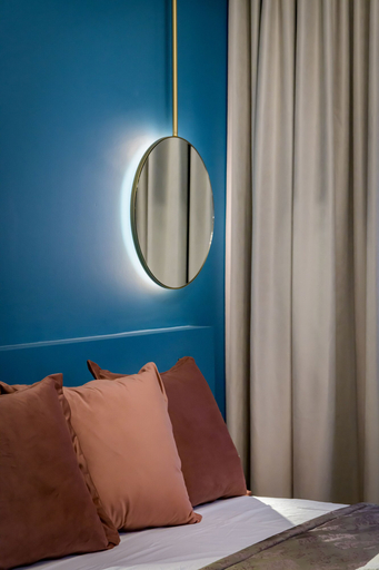 Bedroom 2, Urban Tales, Attica