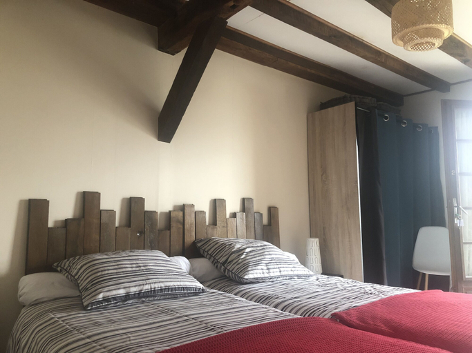 Bedroom 5, Maison d'hôtes Ourdeaux et gîte Chez Rouchon, Creuse