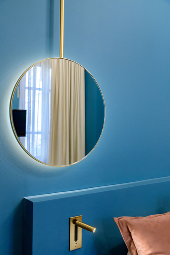 Bedroom 3, Urban Tales, Attica