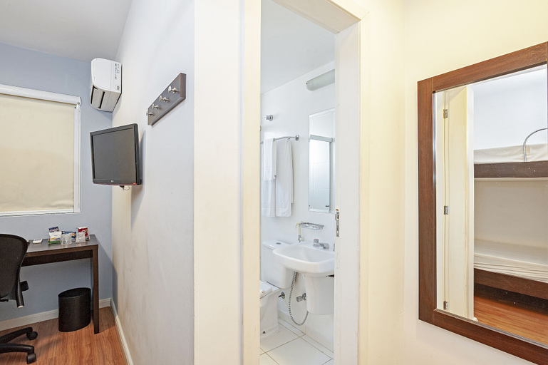 Bathroom 4, Camboriú Express, Balneário Arroio do Silva
