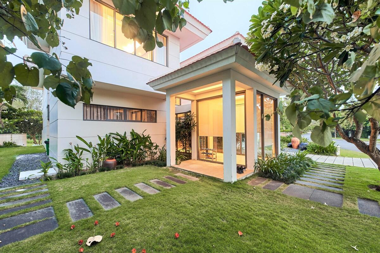Exterior & Views 1, Wonderful Emblemsea villas 5* few steps to beach, Ngũ Hành Sơn