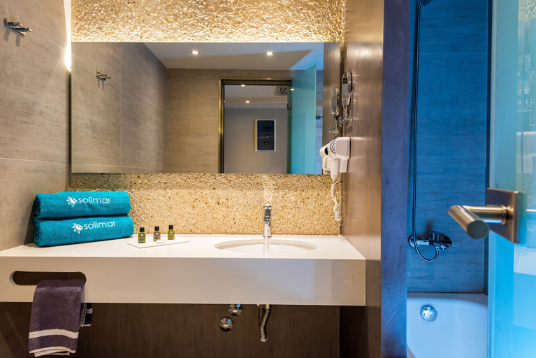Bathroom 4, Solimar Aquamarine Resort, Crete