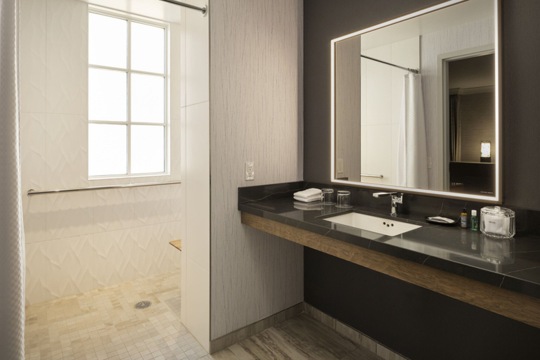 Bathroom 5, The Westin Palo Alto, Santa Clara