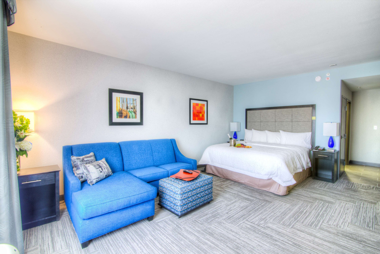 Bedroom 4, Hampton Inn Houston I-10 East, Houston