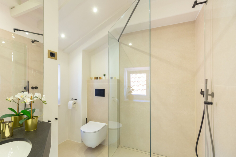Bathroom 4, Old Town House With Lush Private Garden, Dubrovnik