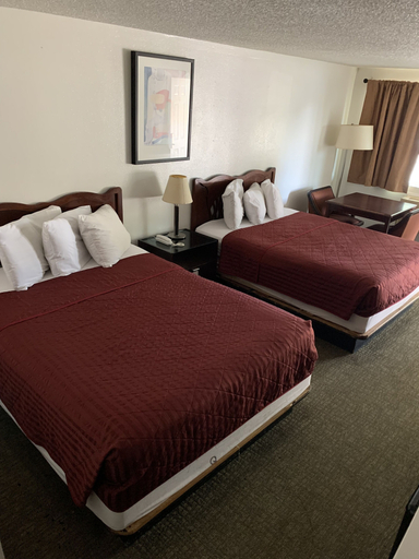 Bedroom 3, Smokey Point Motor Inn, Snohomish