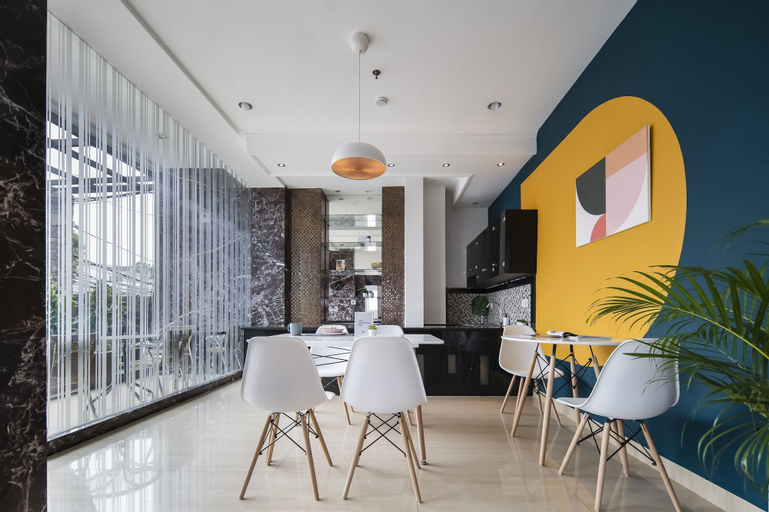 Food & Drinks 5, Cove Taman, Jakarta Selatan