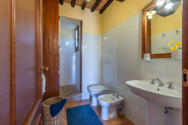 Bathroom 3, Borgo Solario, Perugia
