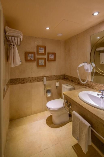 Bathroom 5, Siva Grand Beach, Al-Ghurdaqah