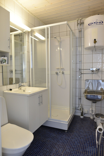 Bathroom 5, Malangen Resort, Balsfjord