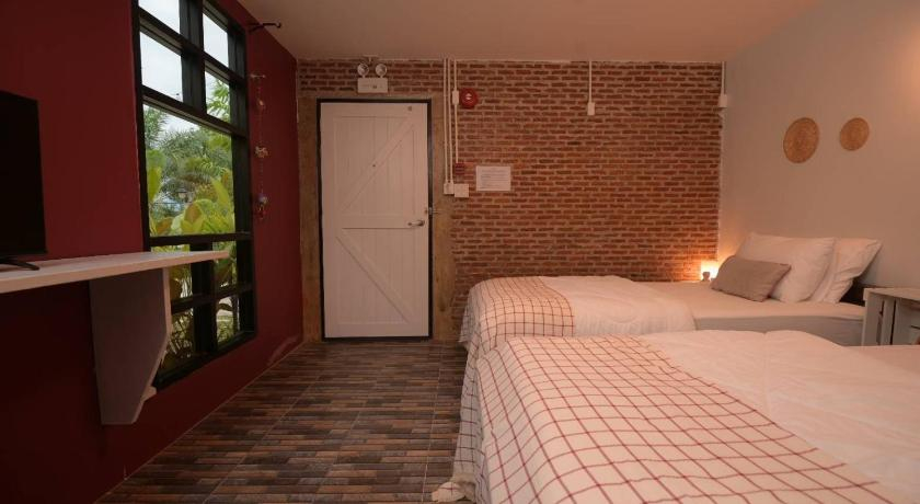Bedroom 2, Hugs home and cafe trang, Muang Trang