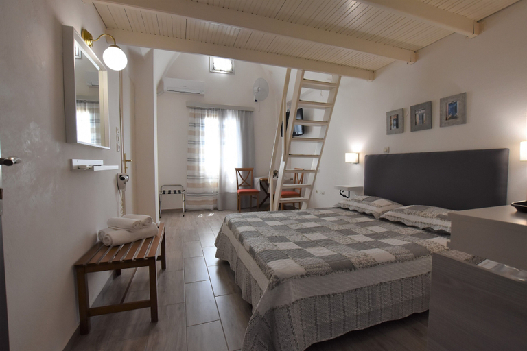 Bedroom 4, Rodakas Hotel, South Aegean