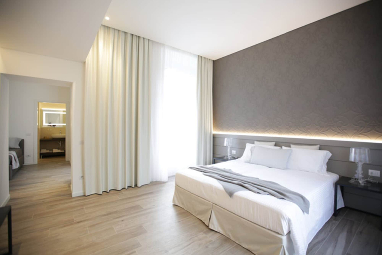 Bedroom 3, Villa Liberty - Lake Como Rooms & SPA, Como