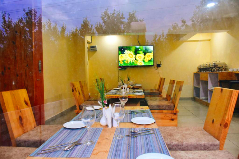 Food & Drinks, The Royal Woods by Aaroham, Kullu