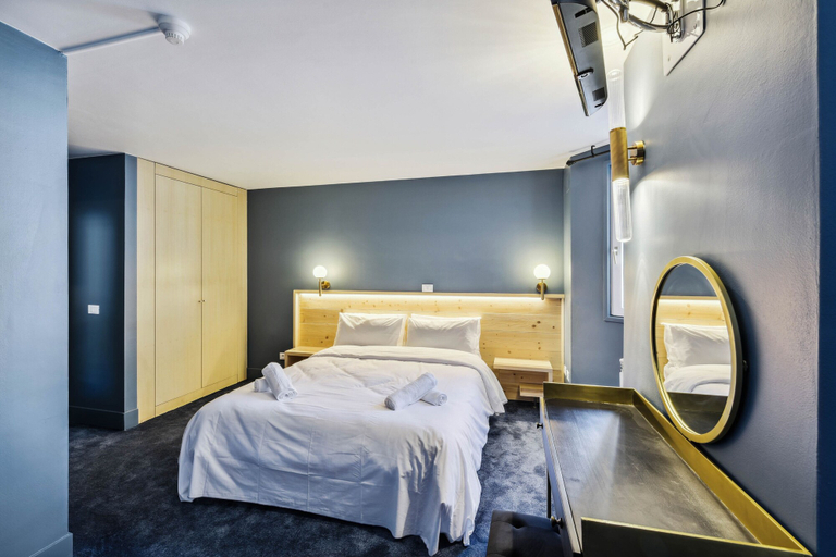 Bedroom 4, hotel Turan, Isère