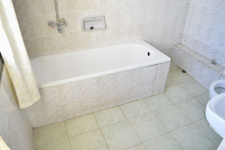 Bathroom 3, Cool Breeze Hotel Mombasa, Mvita