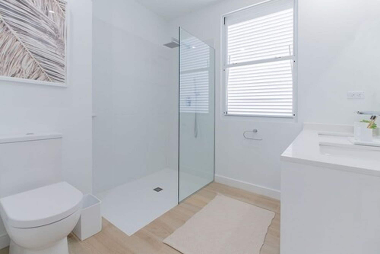 Bathroom, Garden Grove Hotel