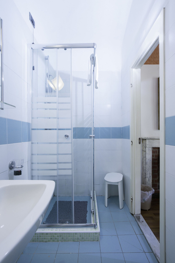 Bathroom 4, Piccolo Hotel, Florence