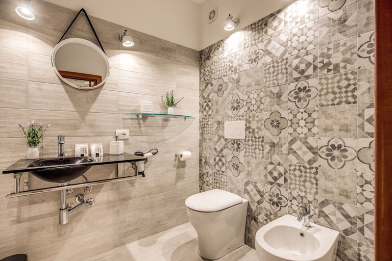Bathroom 4, Pantheon Miracle Suite, Rome