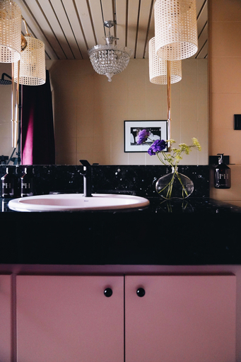 Bathroom 4, Isabella's House, Barcelona
