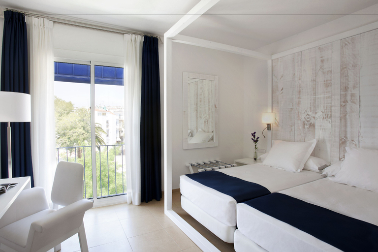 Bedroom 3, Hotel Medium Sitges Park, Barcelona