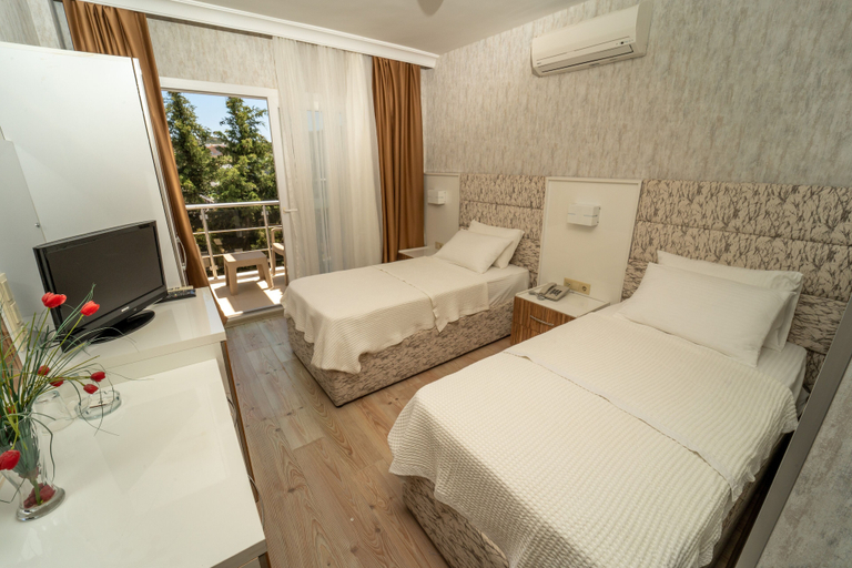 Bedroom 4, Twins Hotel, Çeşme