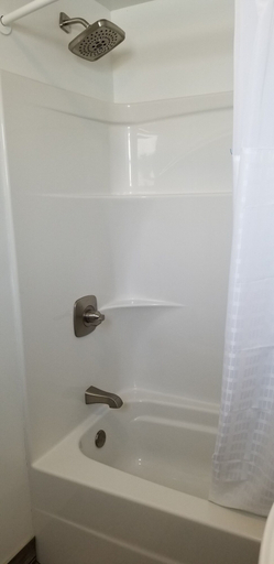 Bathroom 4, Lake Erie Lodge, Erie