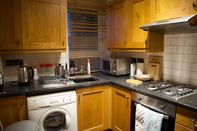 Others 5, Newly Refurbed Home With Free Parking, Edinburgh