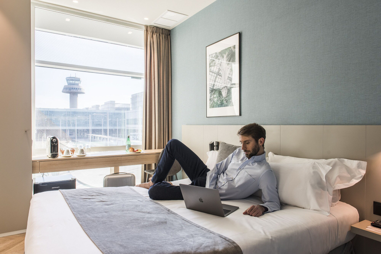 Bedroom 3, Sleep & Fly, Barcelona
