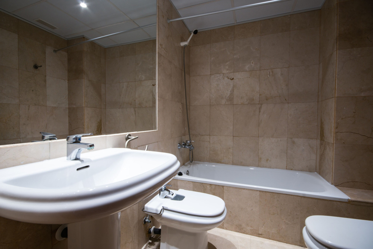 Bathroom, GoCosta Villas Cumbres Family Luxe 2, Tarragona