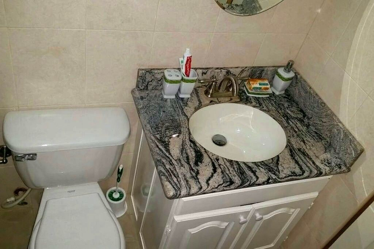 Bathroom 4, Ocho Rios Beach Resort at ChrisAnn