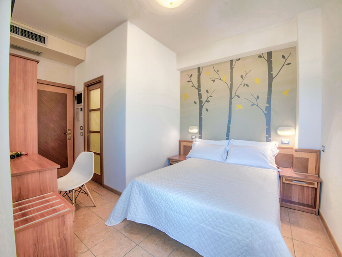 Bedroom 3, COLORADO Hotel snc by Prandolini Floria & C, Forli' - Cesena