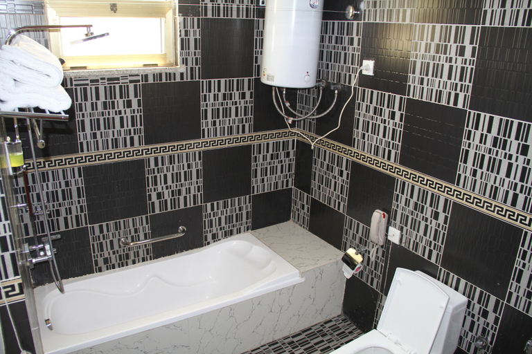Bathroom 4, Emmad Apartment Hotel, Addis Abeba