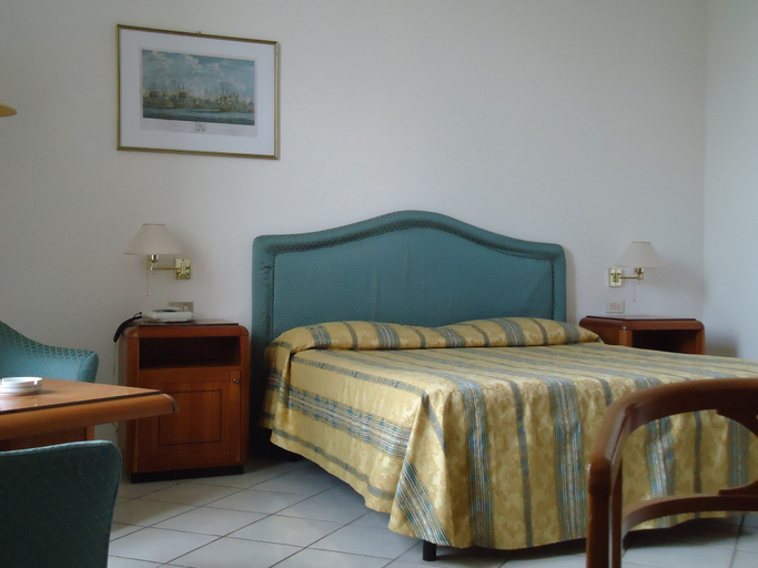 Bedroom 5, Albergo Roma, Pisa