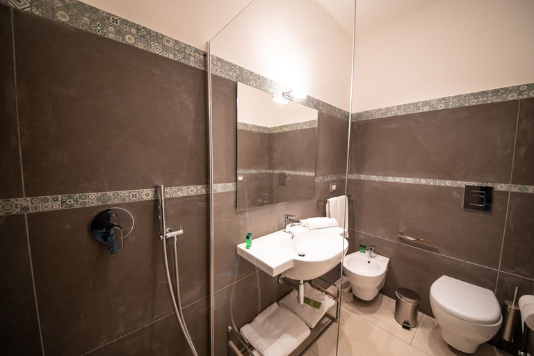 Bathroom 5, Napoli Time, Napoli