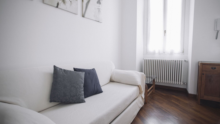 Others 4, Italianway Easy - Giulio Romano 17, Milano