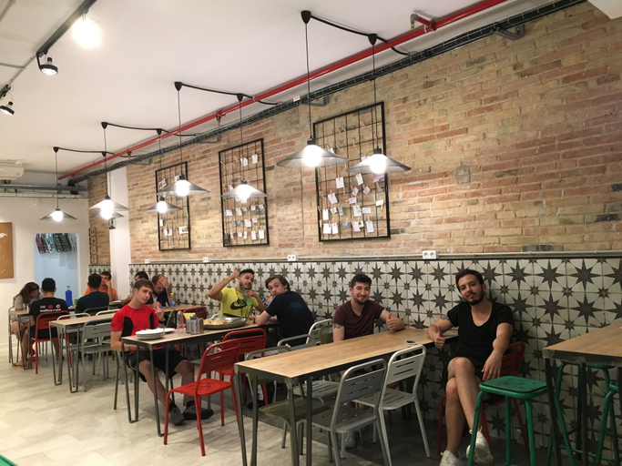 Food & Drinks 5, Hola Hostal Collblanc - Hostel, Barcelona