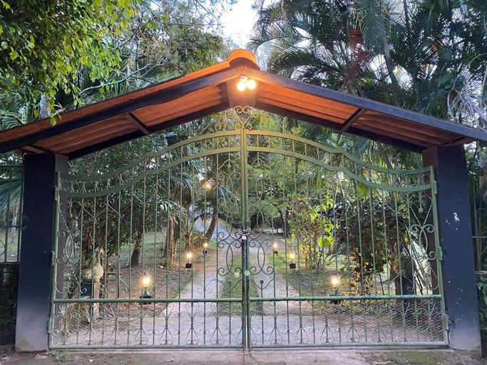 Exterior & Views 1, Nanda Parbat Hostal, San Rafael Cedros